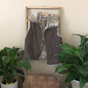 Fur vest